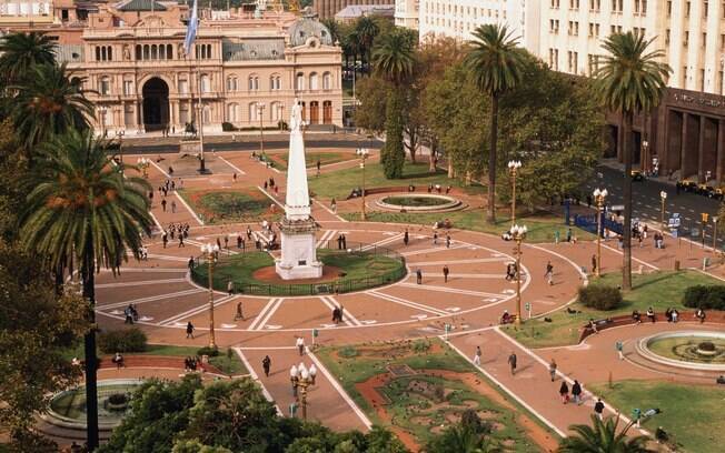Plaza de Mayo e Casa Rosada: pontos obrigatórios no roteiro da capital argentina
