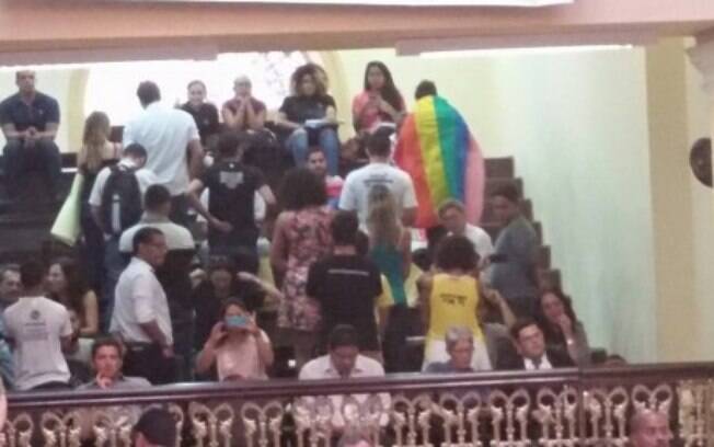 Representantes da comunidade LGBT deixaram a Assembleia decepcionados nesta terça-feira