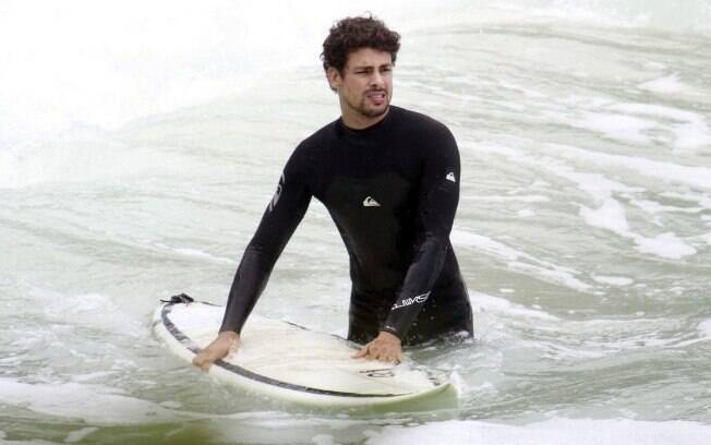 Cauã Reymond, em foto recente no Rio de Janeiro: surfe e sossego em Santa Catarina