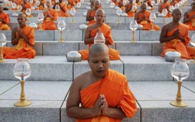 País onde a maior parte dos entrevistados se diz religioso, a Tailândia tem maioria budista