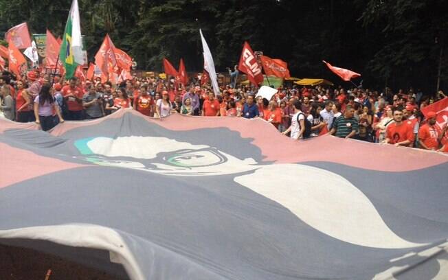 Os movimentos sociais se organizaram em manifestações de apoio a Dilma e ao PT