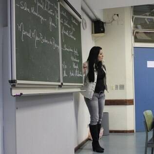Piso do professor de escola pública deve subir 13%