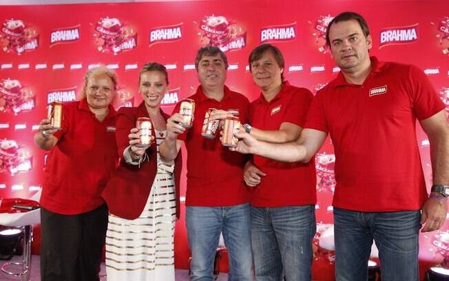 LISSANDRA DUARTE, LETICIA BRONSTEIN, SERGIO GORDILHO, RAFAEL OLIVEIRA E BRUNO COSSENTINO