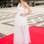 Bonito o volume discreto sob a transparência do look de Tali Lennox. Foto: Getty Images