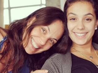 Carolina Ferraz e a filha Valentina