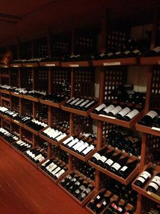 Nos bastidores do hotel Presidente Intercontinental Cidade do México, uma Cave de Vinhos guardar mais de 50 mil garrafas da bebida de vários lugares do mundo