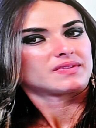 Nicole Bahls revelou que seu namoro acabou após nova traição do namorado enquanto ela estava no confinamento