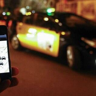 Uber é app de corridas com motorista particular