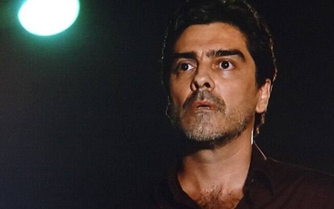 Santiago é atropelado por Wanda