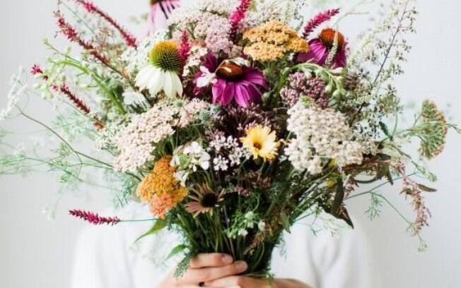 Nem sempre as flores convencionais são as mais em conta. Há possibilidades infinitas que se adaptam a seu gosto e bolso