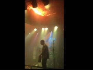 O início do incêndio na boate Kiss