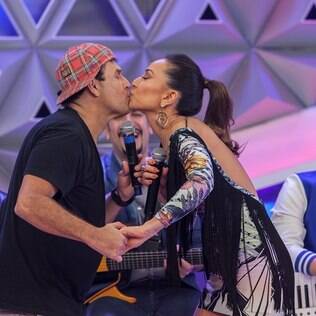 Sabrina recebe Sergio Mallandro