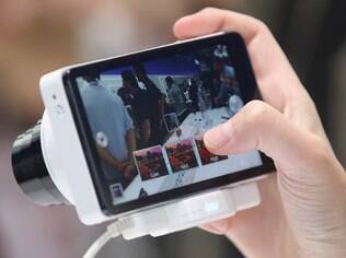 Galaxy Camera foi apresentada pela Samsung durante a IFA 2012