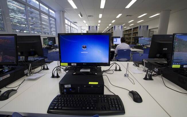 Computadores da Faculdade de Educação da USP
