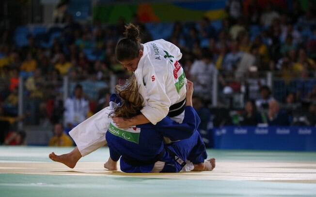 Alana Maldonado fica com a prata no judô