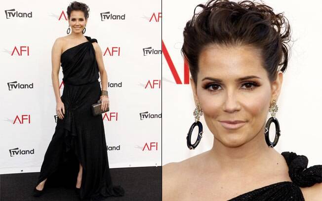 O look da atriz Deborah Secco