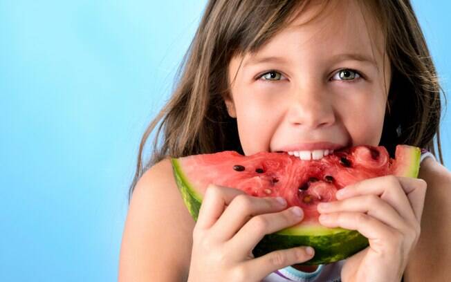 Ofereça comida de verdade para seus filhos para realmente alimentá-los e não só encher a barriga