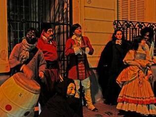 Atores revivem cenas que marcaram a história de Buenos Aires