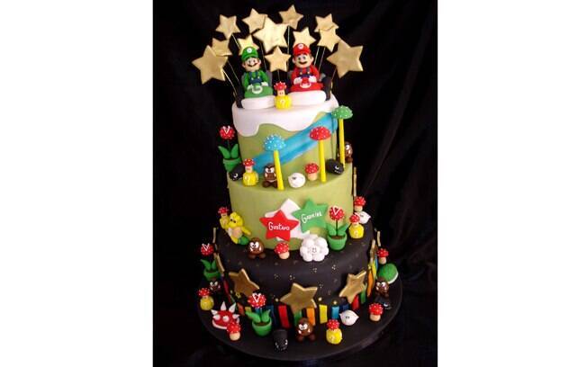 Para um aniversariante fã de videogame: bolo do Super Mario, de Isa Cake Designer.