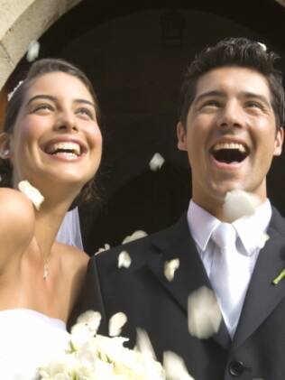 Livro dá fórmulas para felicidade no casamento