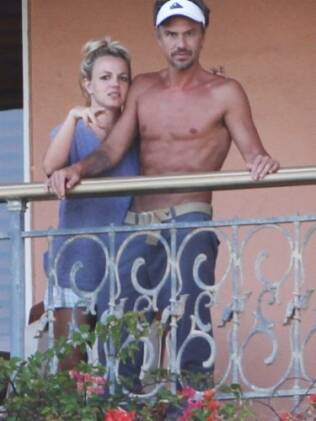 Britney Spears e Jason Trawick: o namorado volta a ser também agente da cantora