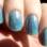 O efeito arco-íris sobre o tom azul, esse é da Glitter Gal. Foto: Loucas por Esmalte