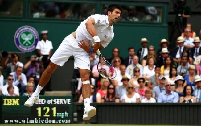 Djokovic bate Nadal pela quinta vez e é campeão em Wimbledon