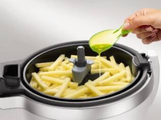Panela utiliza menos óleo na preparação de alimentos como batatas-fritas 