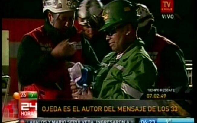 Viúvo, José Ojeda, sétimo a ser resgatado, foi recebido pela enteada ao chegar à superfície