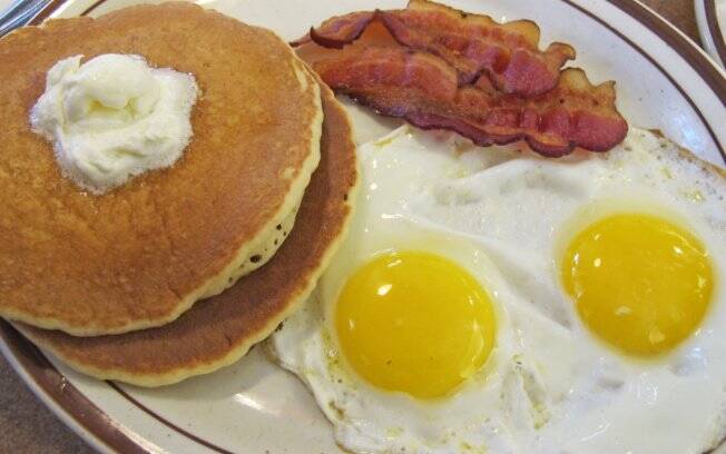 Café da manhã Americano: TRADICIONAL IHOP 