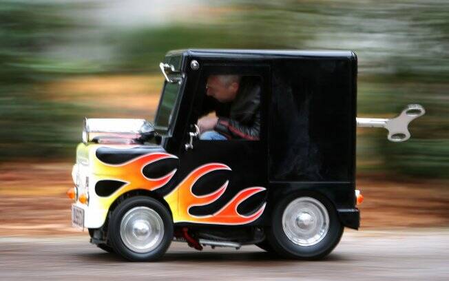 INVENTOR AND AND CARRO inventor and and carro: