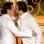 Josh Brolin e Javier Bardem, indicado a melhor ator, dançam e se beijam no palco. Foto: AP