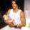 <span>Marcio Garcia desfila em 2005, com a filha ainda bebê no colo</span> - <strong>Foto: Brainpix</strong>