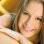 Márcia Luz (Carla Diaz) é uma aluna órfã e bolsista. No meio da trama ela descobre que tem um padrinho que banca seus estudos. Foto: Divulgação