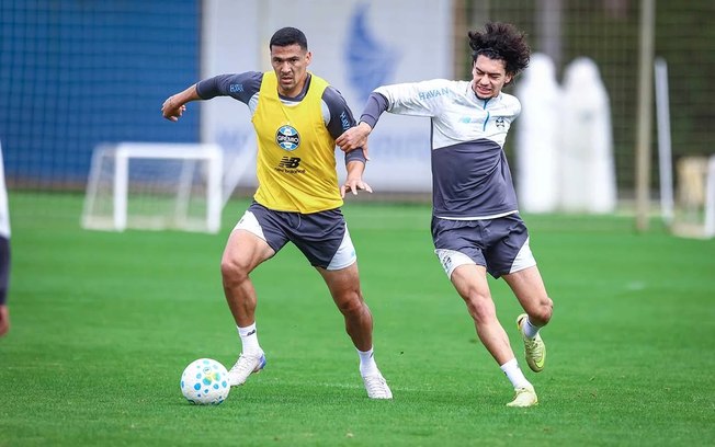 Luís Castro terá a atividade desde domingo para definir o Grêmio