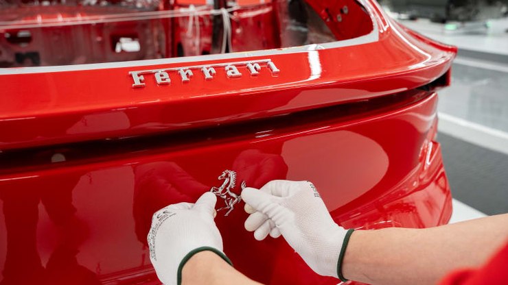 Ferrari
prepara dois novos modelos; como serão?