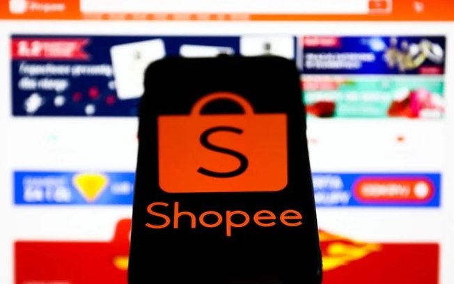 Shopee lidera entre moradores de favelas como plataforma de e-commerce preferida, aponta pesquisa Shopee lidera entre moradores de favelas como plataforma de e-commerce preferida, aponta pesquisa