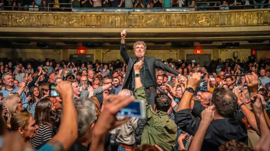 Glen Hansard morreu aos 56 anos em um acidente de moto