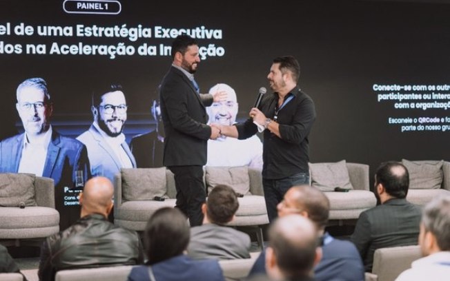 Executivos debatem sobre papel dos dados e IA nas empresas