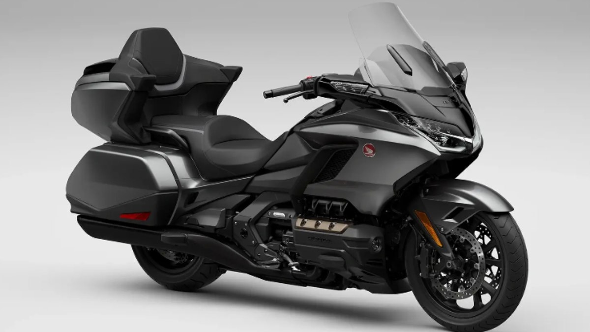 Honda Gold Wing chega ao Brasil em edição comemorativa de 50
anos