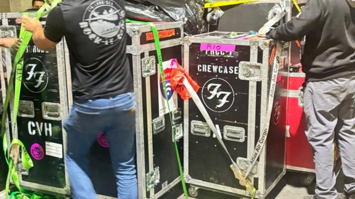 Foo Fighters desembarca 27 toneladas de equipamentos em Viracopos