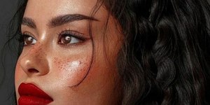 Batom vermelho na pele negra; testamos as cores da Avon