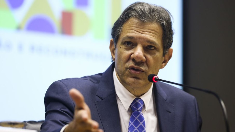 Ministro da Fazenda, Fernando Haddad (PT) discursa durante evento do governo Lula