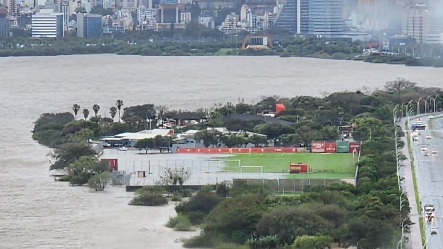 CT do Internacional alaga após enchente do Rio Guaíba