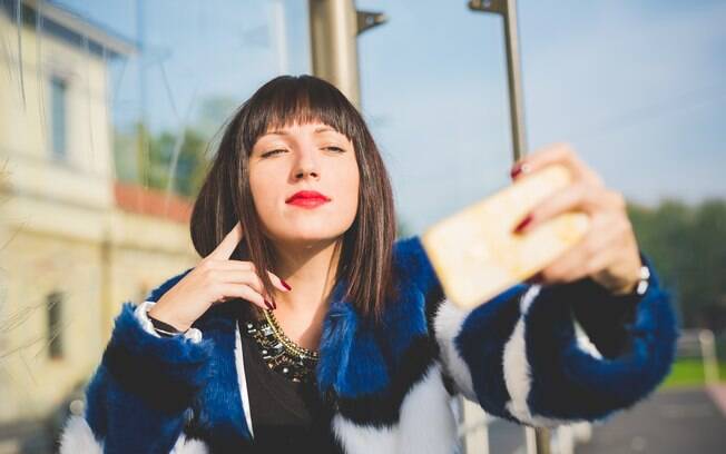 Cuidado com as loucas das selfies, elas estão em todos os lugares!