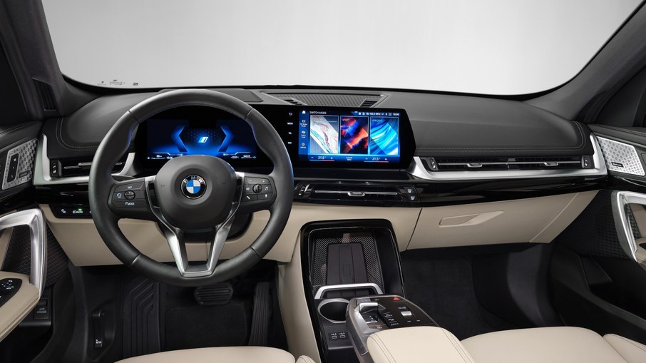 Nova geração do BMW X1 traz telas inspiradas no iX e em outros modelos de topo de linha da marca
