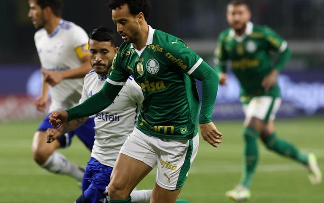 Felipe Anderon em sua primeira aparição como titular do Palmeiras Felipe Anderon em sua primeira aparição como titular do Palmeiras