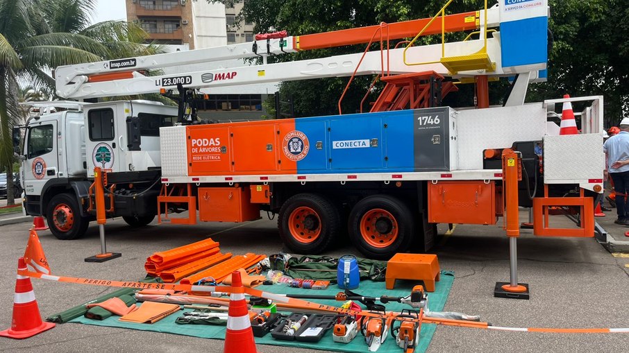 Além dos novos caminhões, garis utilizarão equipamentos de segurança individual e coletiva nas podas.