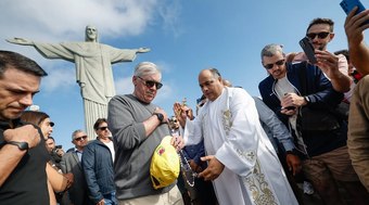 Novo%20t%C3%A9cnico%20da%20Sele%C3%A7%C3%A3o%2C%20Ancelotti%20faz%20visita%20ao%20Cristo%20Redentor
