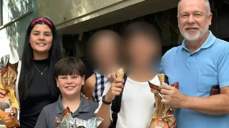 Crianças
da família de Mano Menezes serão enterradas hoje